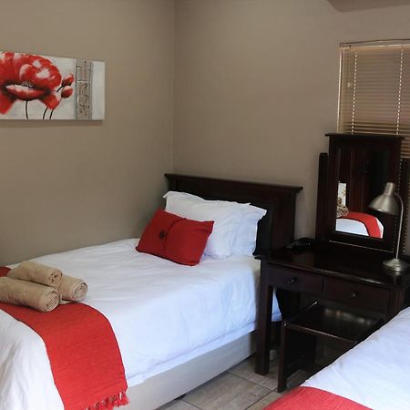 Hotel Hummingbird'S Nest Mbombela Esterno foto